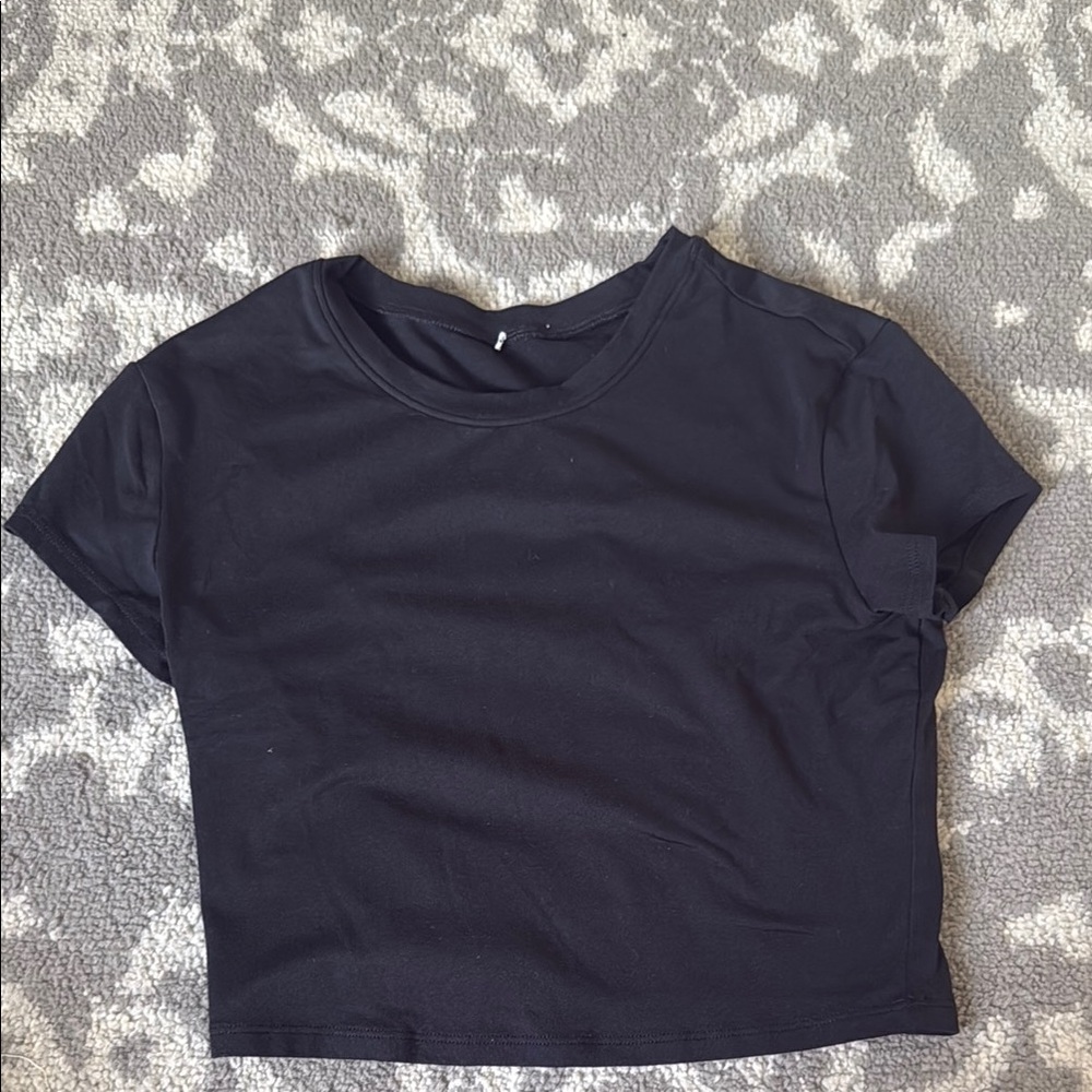 COPY - ALO Yoga Black Fitted Crop T-Shirt